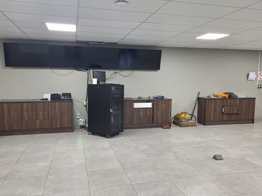 To Let Commercial Property for Rent in Knoppieslaagte Gauteng