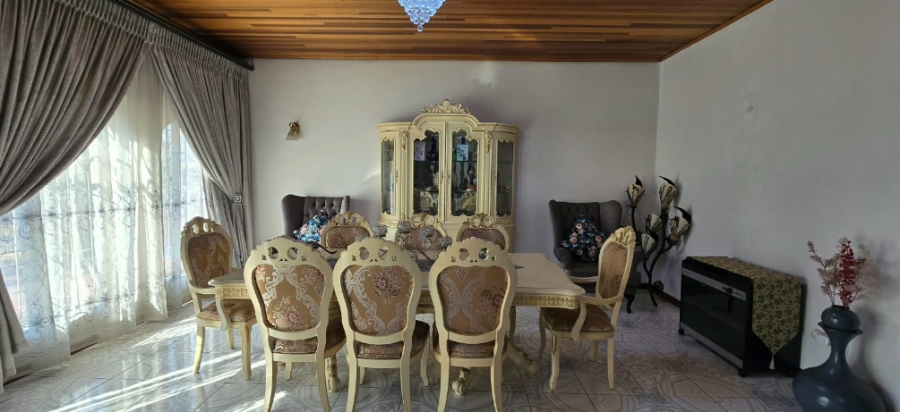 5 Bedroom Property for Sale in Mountain View Gauteng