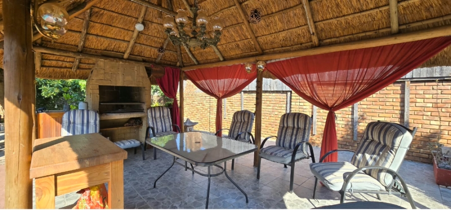 5 Bedroom Property for Sale in Mountain View Gauteng