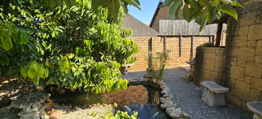 5 Bedroom Property for Sale in Mountain View Gauteng