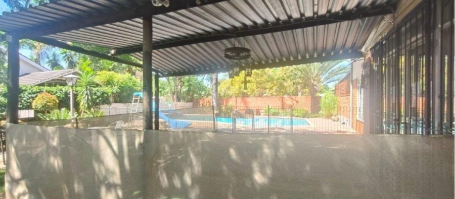 5 Bedroom Property for Sale in Pretoria Gardens Gauteng