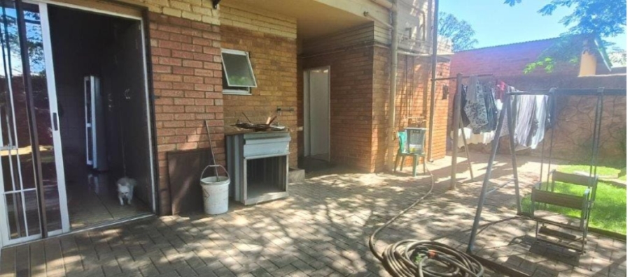 5 Bedroom Property for Sale in Pretoria Gardens Gauteng