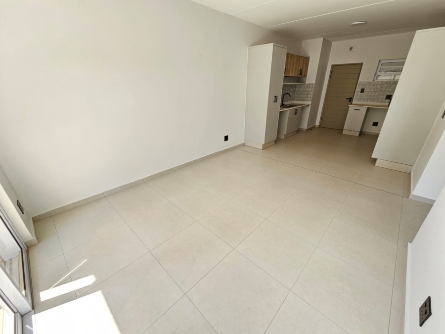 To Let 2 Bedroom Property for Rent in Magaliessig Gauteng