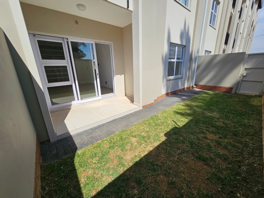 To Let 2 Bedroom Property for Rent in Magaliessig Gauteng