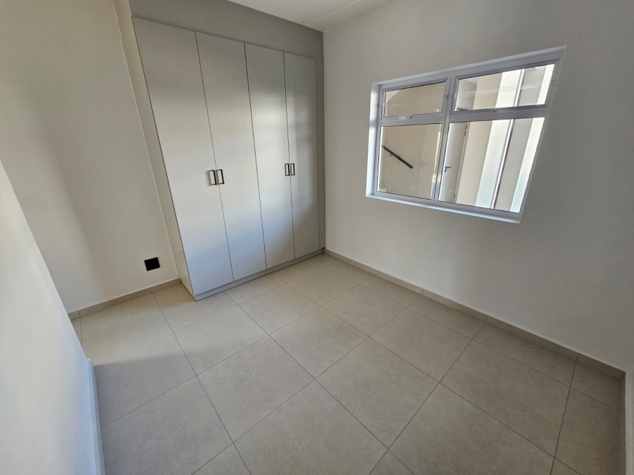 To Let 2 Bedroom Property for Rent in Magaliessig Gauteng