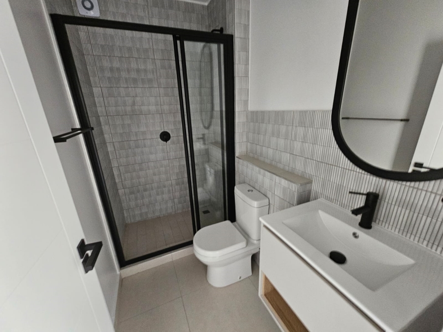 To Let 2 Bedroom Property for Rent in Magaliessig Gauteng