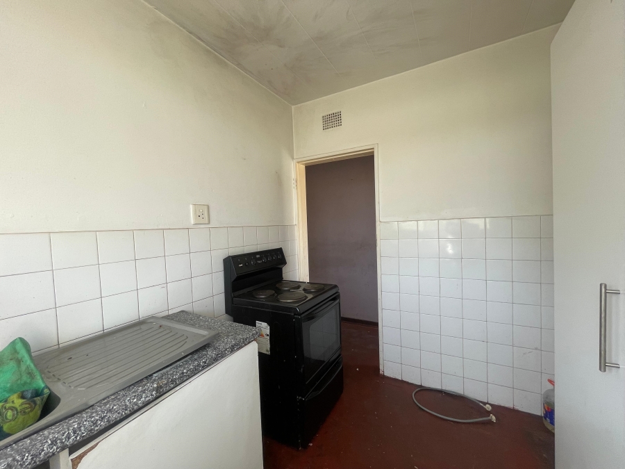 1 Bedroom Property for Sale in Germiston Central Gauteng