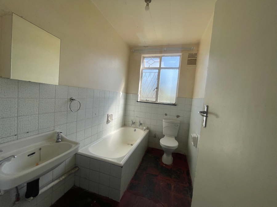 1 Bedroom Property for Sale in Germiston Central Gauteng