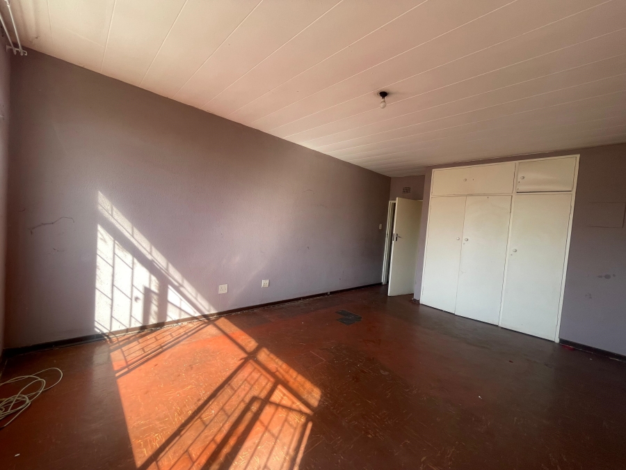 1 Bedroom Property for Sale in Germiston Central Gauteng