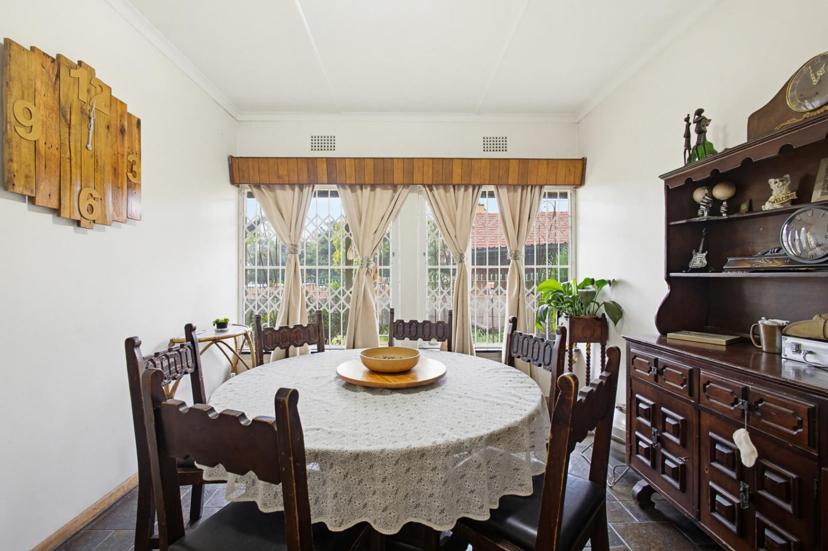 4 Bedroom Property for Sale in Rhodesfield Gauteng