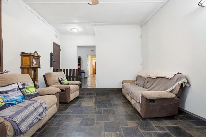 4 Bedroom Property for Sale in Rhodesfield Gauteng