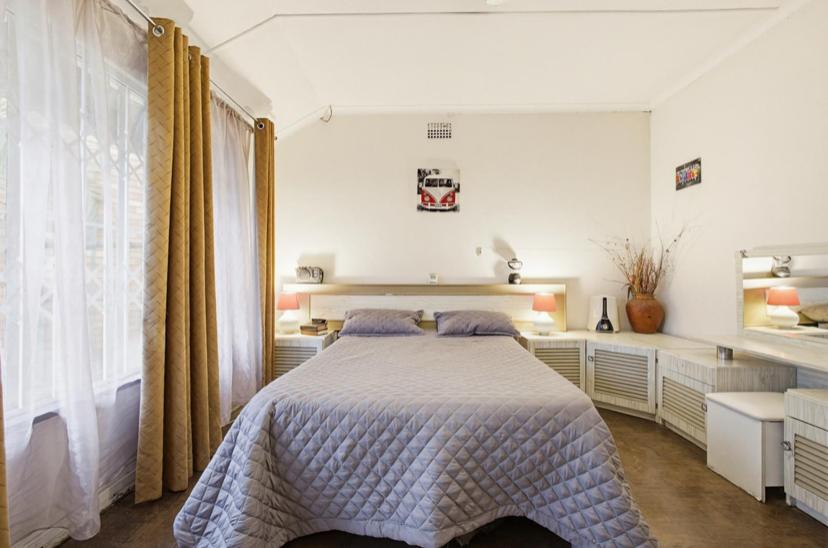 4 Bedroom Property for Sale in Rhodesfield Gauteng