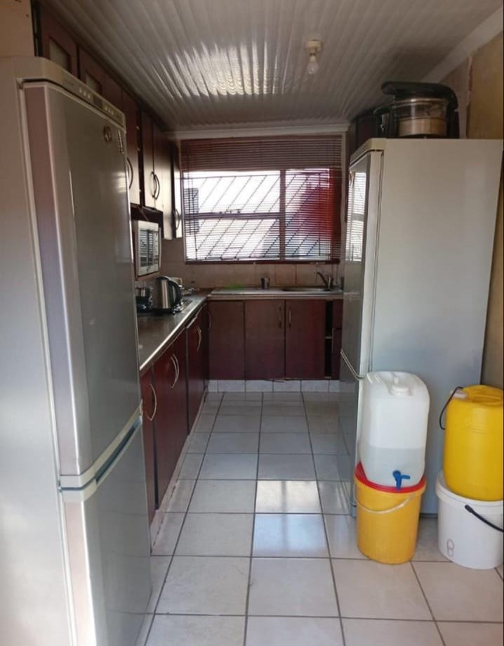 2 Bedroom Property for Sale in Etwatwa Gauteng
