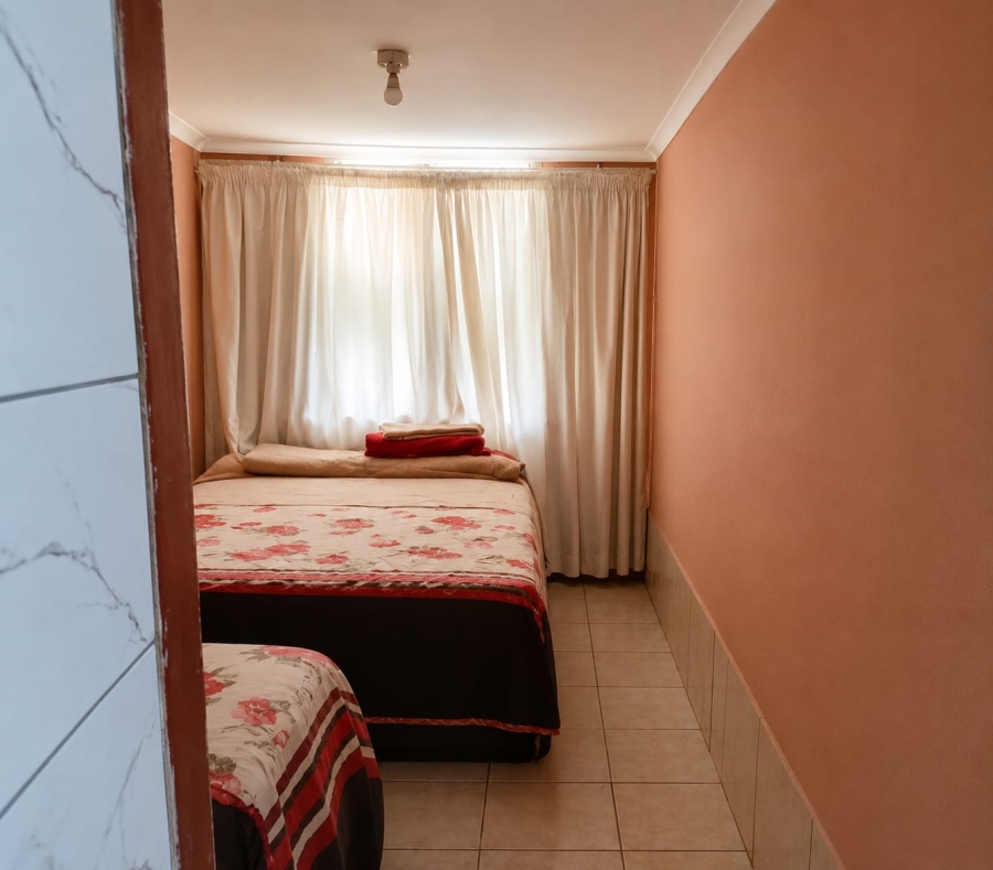2 Bedroom Property for Sale in Etwatwa Gauteng