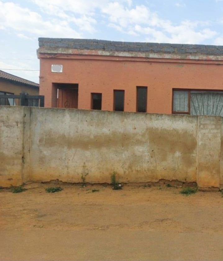 2 Bedroom Property for Sale in Etwatwa Gauteng