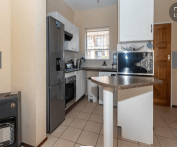 To Let 2 Bedroom Property for Rent in Little Falls Gauteng