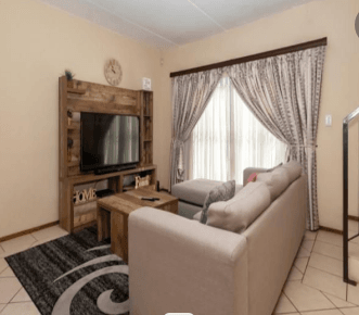 To Let 2 Bedroom Property for Rent in Little Falls Gauteng