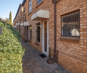 To Let 2 Bedroom Property for Rent in Little Falls Gauteng