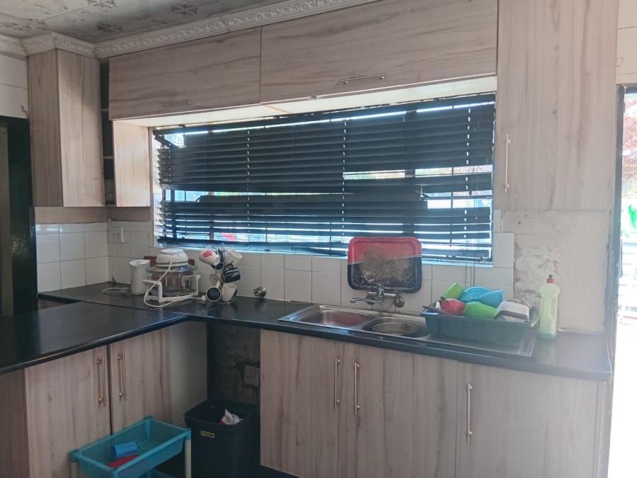 5 Bedroom Property for Sale in Leondale Gauteng