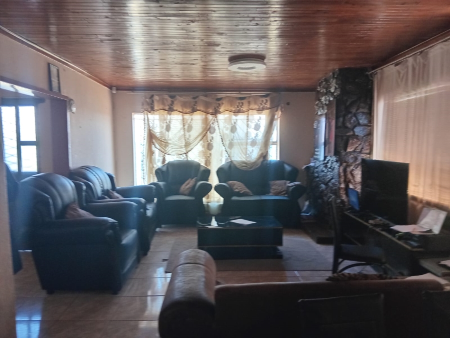 5 Bedroom Property for Sale in Leondale Gauteng