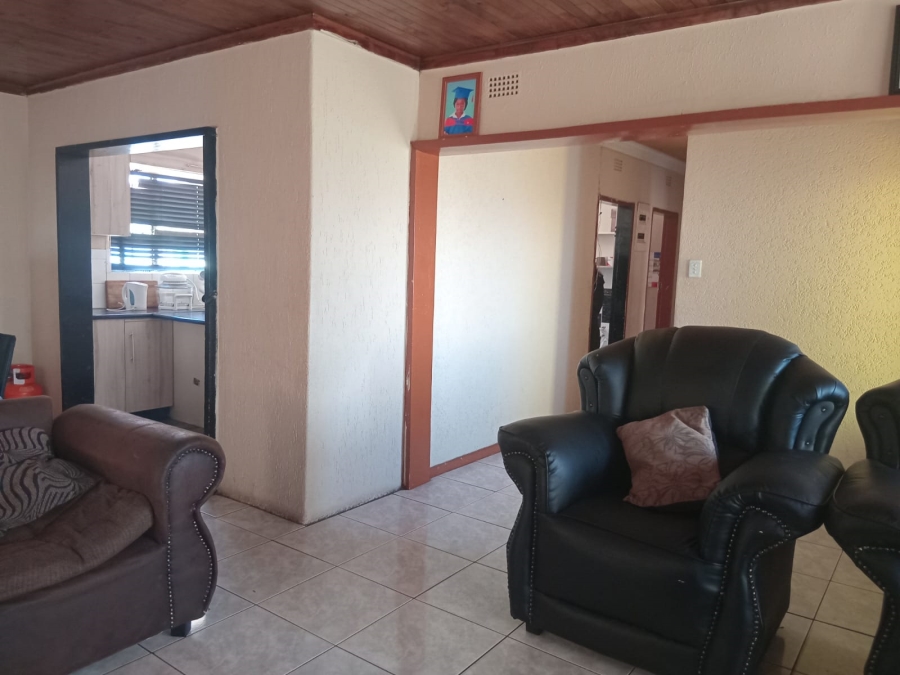 5 Bedroom Property for Sale in Leondale Gauteng