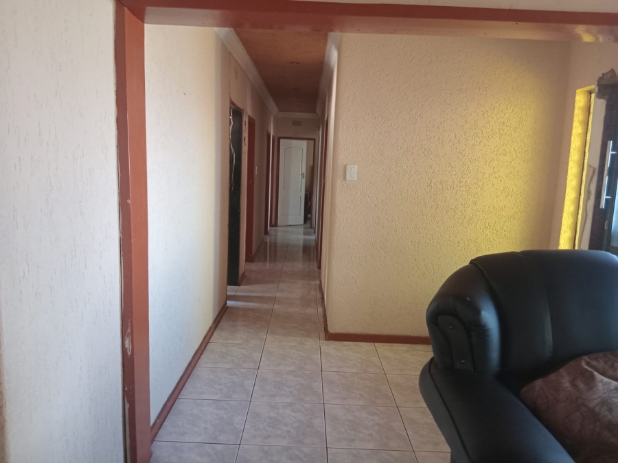 5 Bedroom Property for Sale in Leondale Gauteng