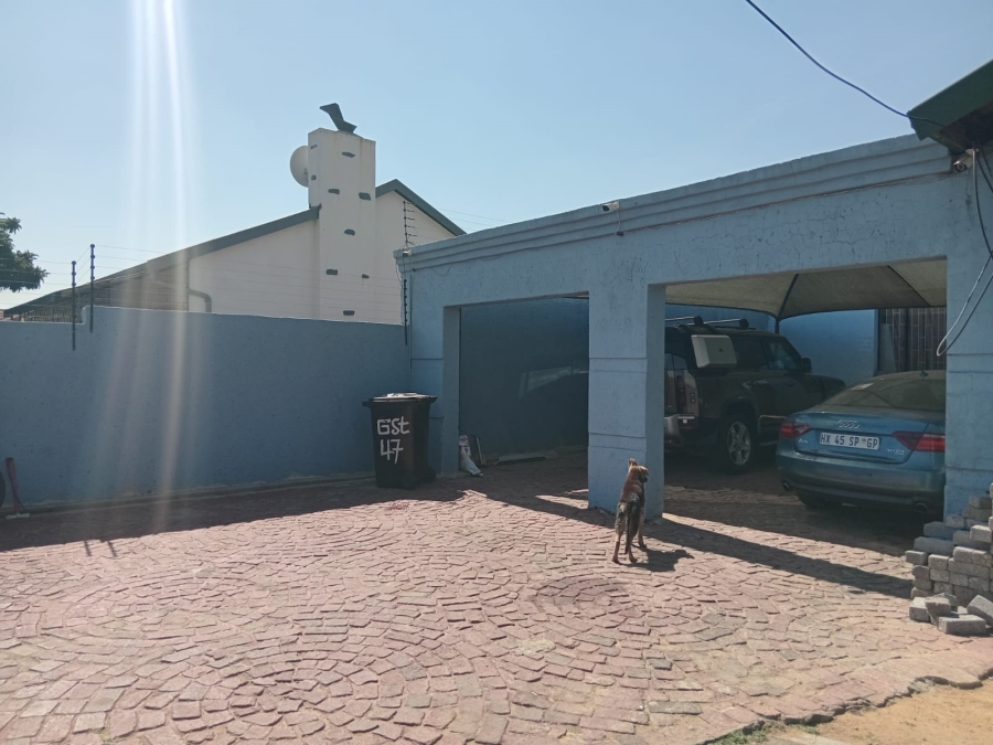 5 Bedroom Property for Sale in Leondale Gauteng