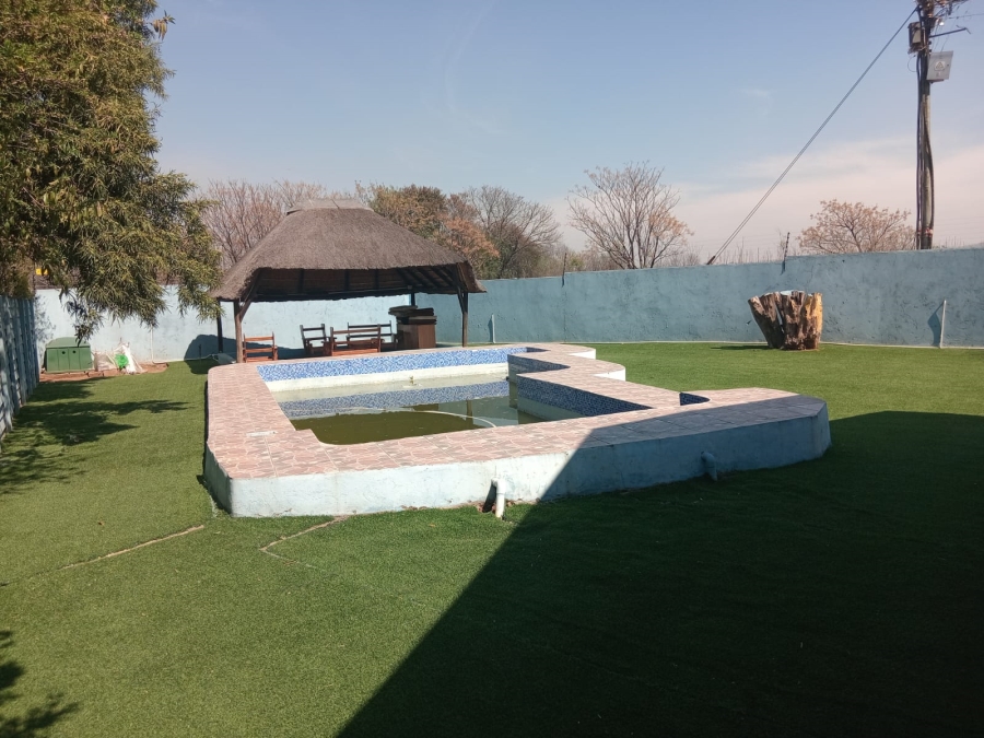 5 Bedroom Property for Sale in Leondale Gauteng
