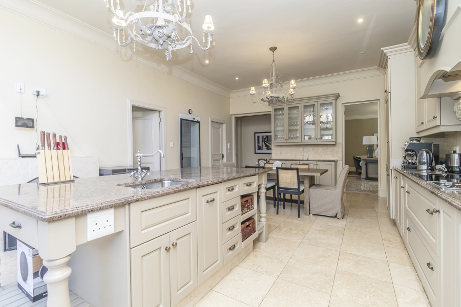 To Let 5 Bedroom Property for Rent in Houghton Estate Gauteng