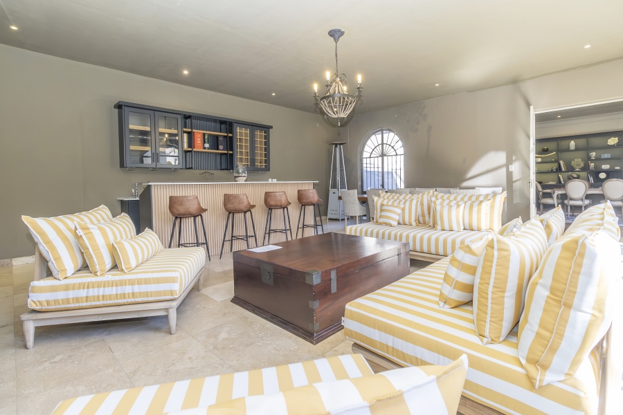 To Let 5 Bedroom Property for Rent in Houghton Estate Gauteng