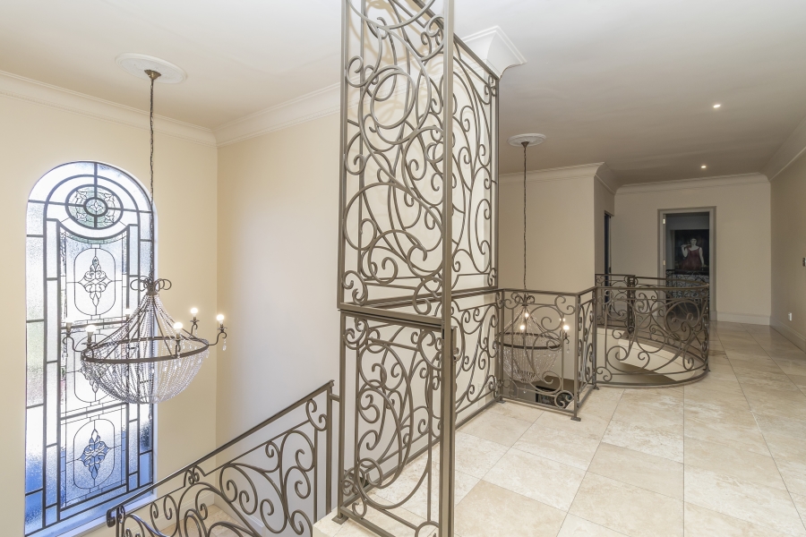To Let 5 Bedroom Property for Rent in Houghton Estate Gauteng