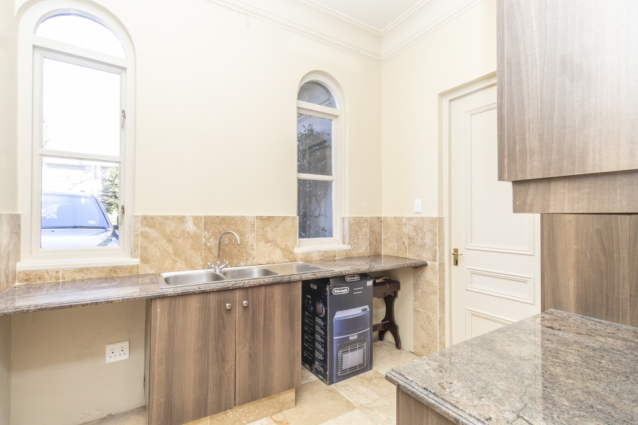 To Let 5 Bedroom Property for Rent in Houghton Estate Gauteng