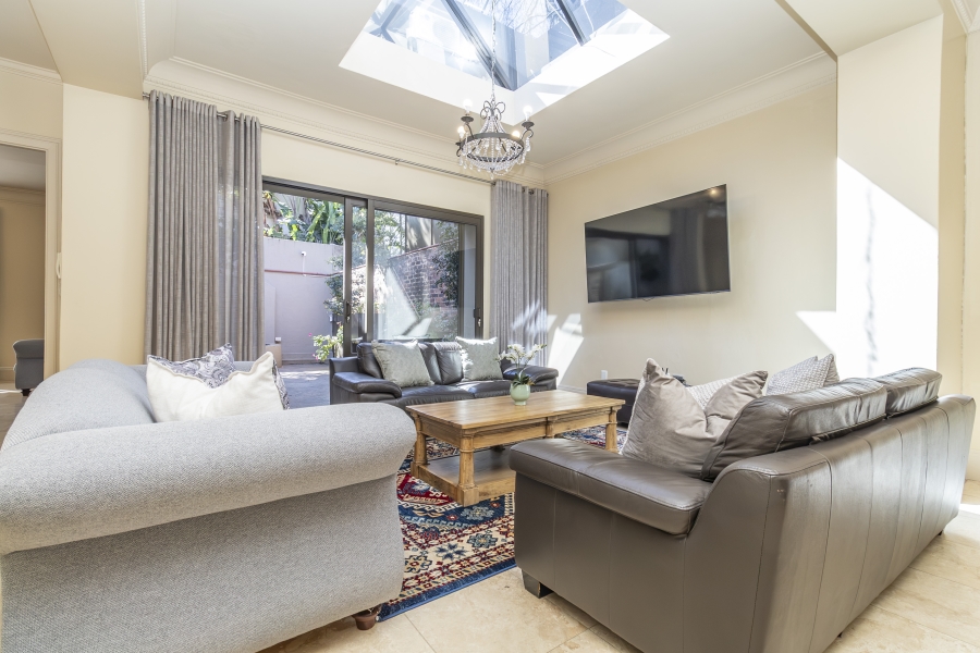To Let 5 Bedroom Property for Rent in Houghton Estate Gauteng