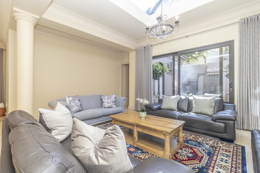 To Let 5 Bedroom Property for Rent in Houghton Estate Gauteng