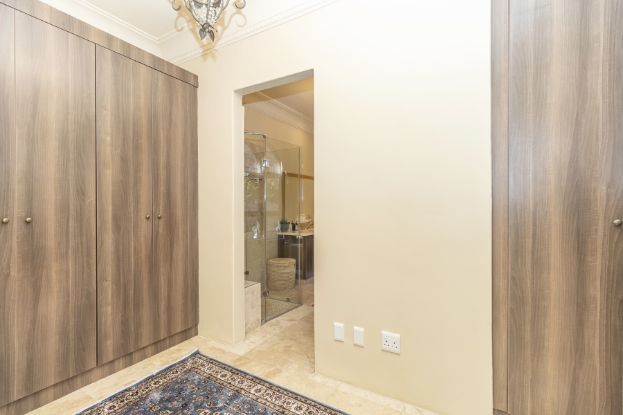 To Let 5 Bedroom Property for Rent in Houghton Estate Gauteng