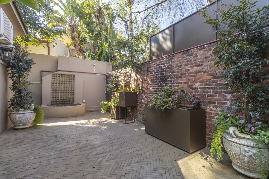 To Let 5 Bedroom Property for Rent in Houghton Estate Gauteng