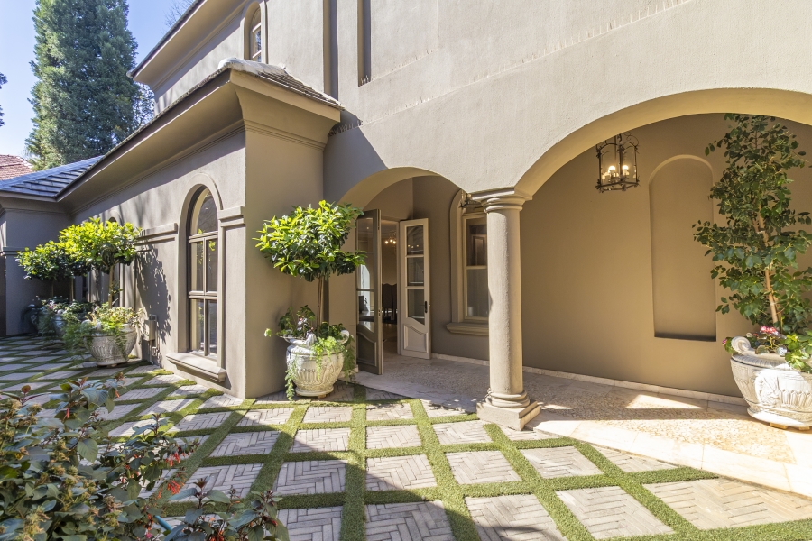 To Let 5 Bedroom Property for Rent in Houghton Estate Gauteng