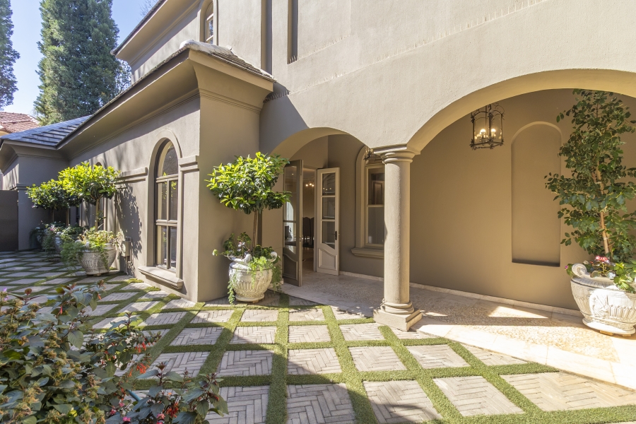 To Let 5 Bedroom Property for Rent in Houghton Estate Gauteng
