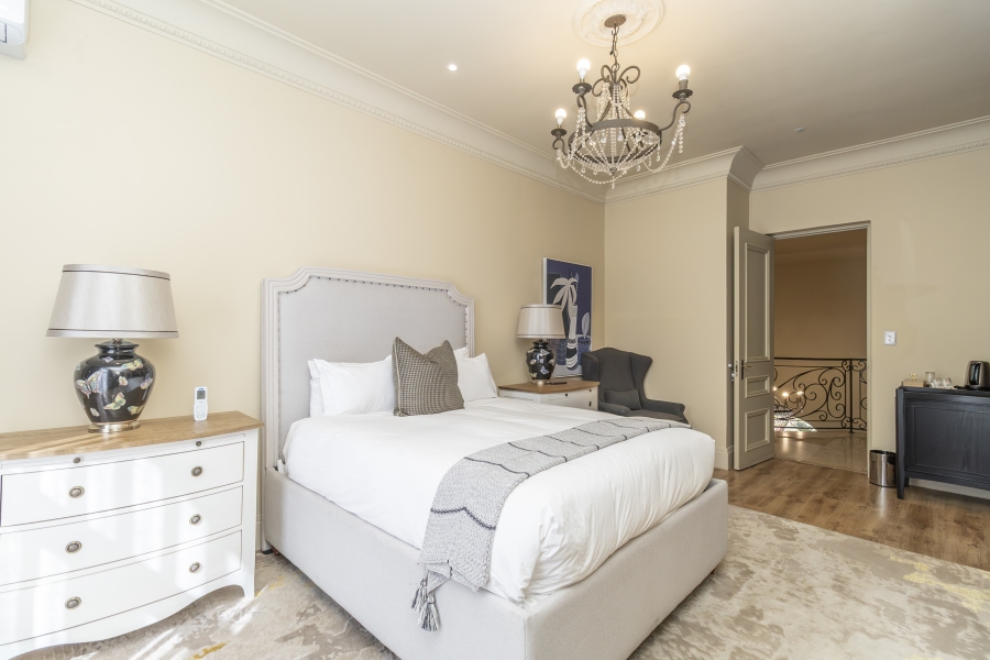 To Let 5 Bedroom Property for Rent in Houghton Estate Gauteng
