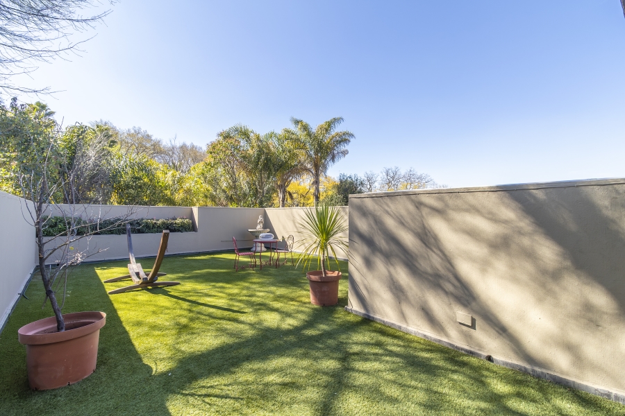 To Let 5 Bedroom Property for Rent in Houghton Estate Gauteng