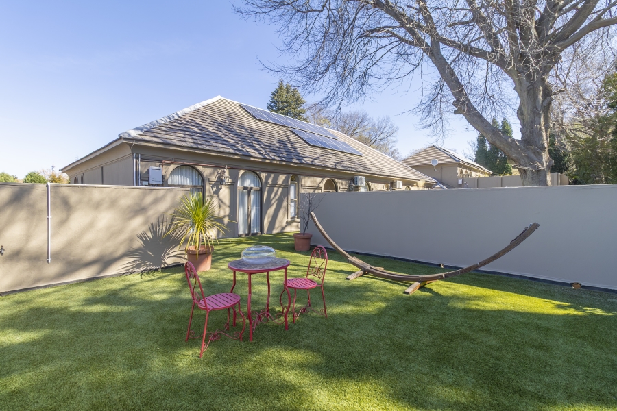 To Let 5 Bedroom Property for Rent in Houghton Estate Gauteng