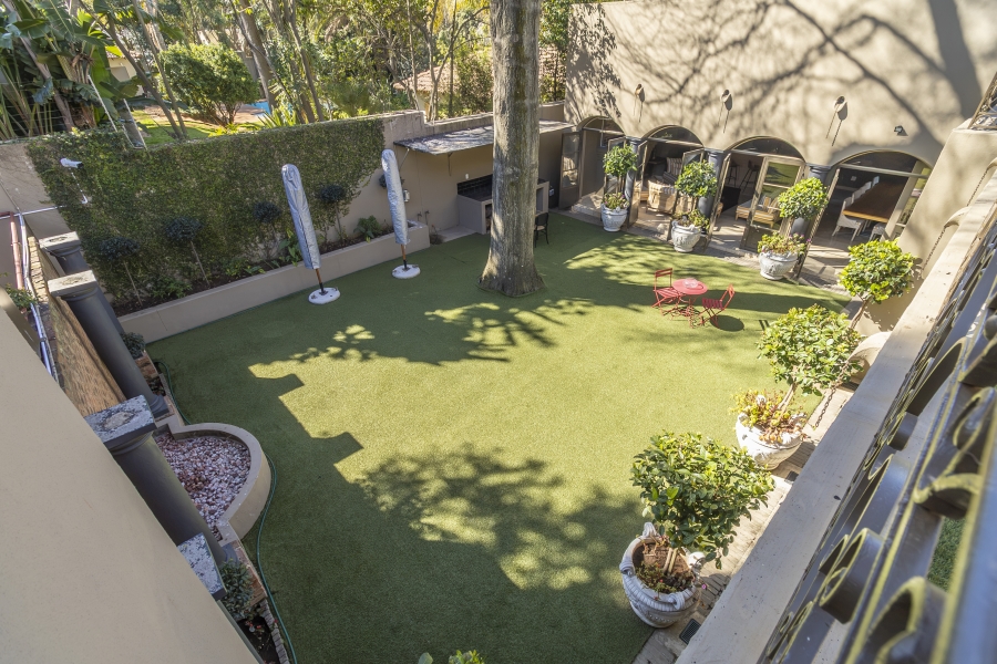 To Let 5 Bedroom Property for Rent in Houghton Estate Gauteng