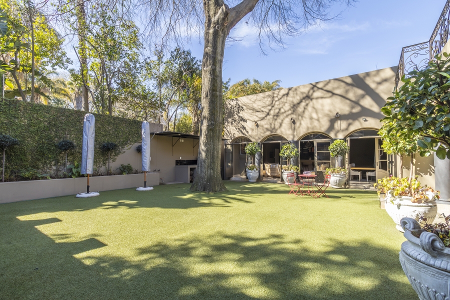To Let 5 Bedroom Property for Rent in Houghton Estate Gauteng