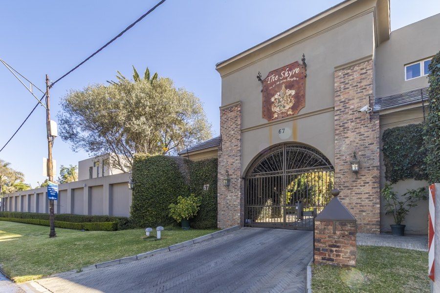 To Let 5 Bedroom Property for Rent in Houghton Estate Gauteng