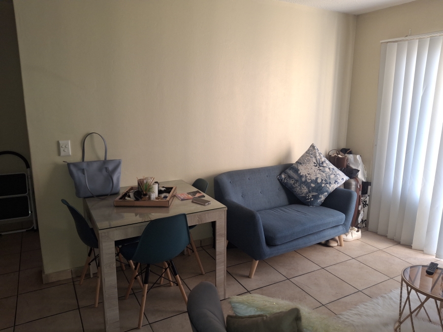 1 Bedroom Property for Sale in Kosmosdal Gauteng