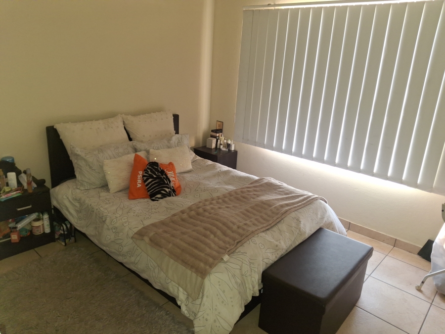 1 Bedroom Property for Sale in Kosmosdal Gauteng