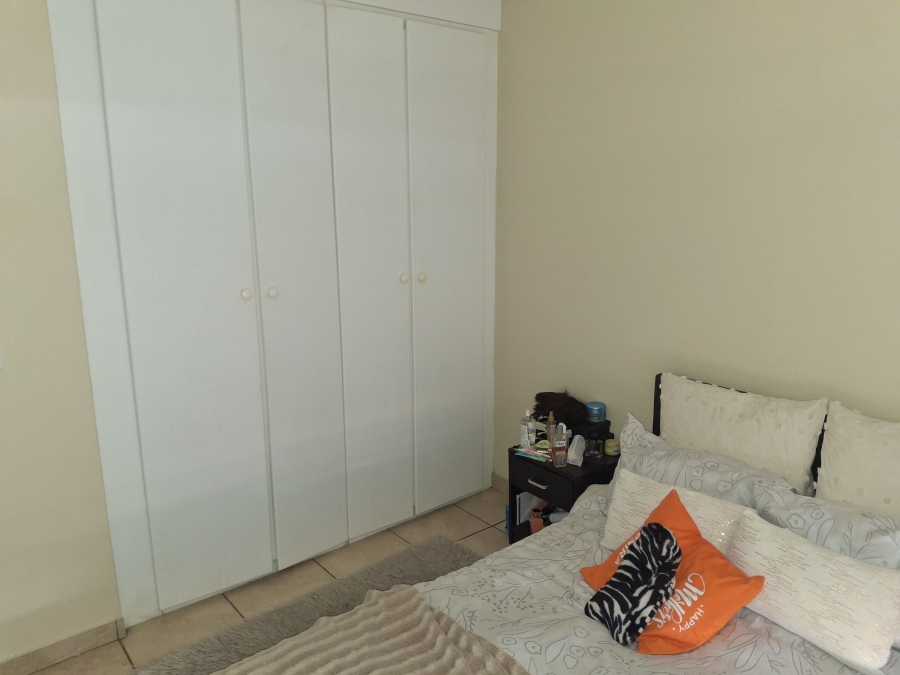 1 Bedroom Property for Sale in Kosmosdal Gauteng