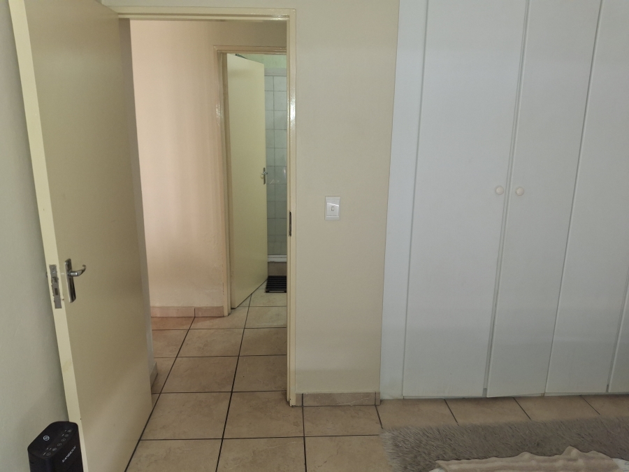 1 Bedroom Property for Sale in Kosmosdal Gauteng