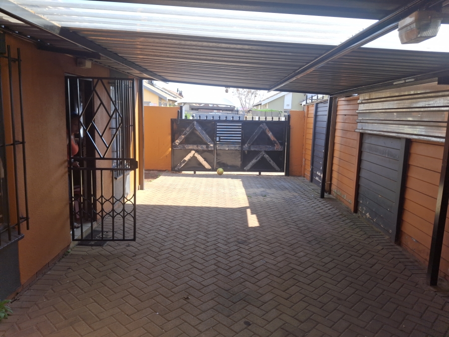 3 Bedroom Property for Sale in Sky City Gauteng