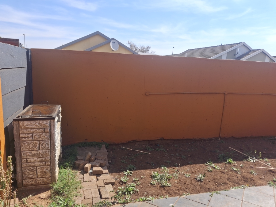 3 Bedroom Property for Sale in Sky City Gauteng